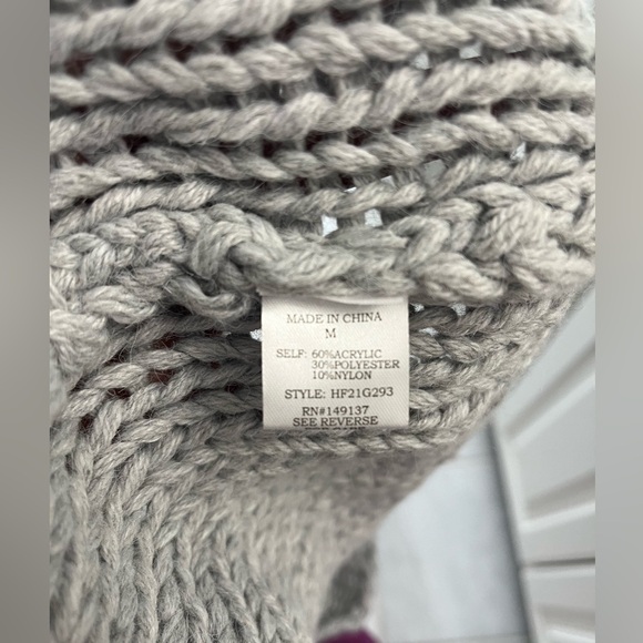 HYFVE Grey chunky cable knit cropped turtle neck sweater in medium - Picture 8 of 16